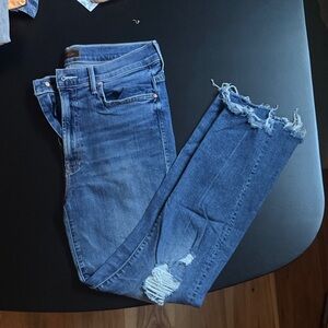 MOTHER The Insider Crop Step Chew Jeans